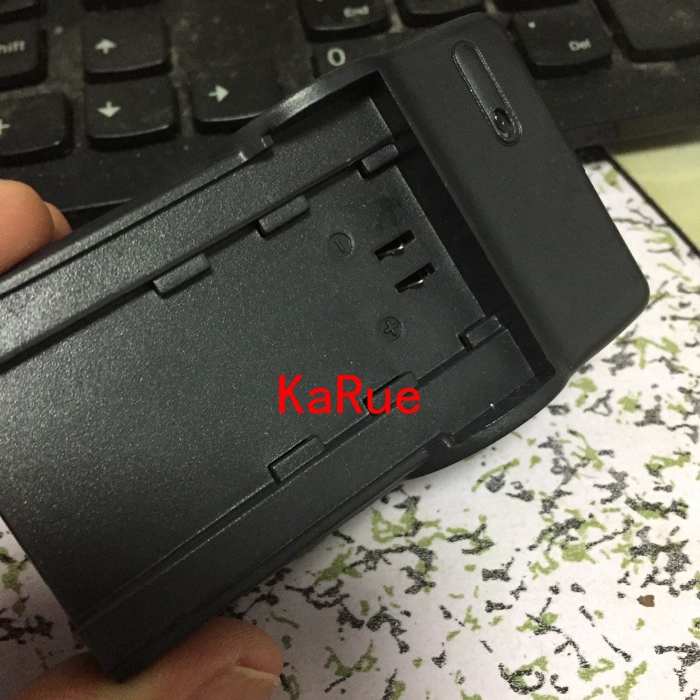Karue NP-FV5 Plus for Andoer Digital Camera HDV-666 and Other Models of Digital Camera Battery Charger and Battery