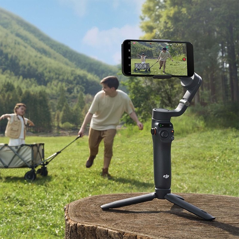 DJI Osmo Mobile 6 3-Axis Stabilization Built-In Extension Rod Quick Launch ActiveTrack 5.0 Magnetic Quick-Release Design NEW